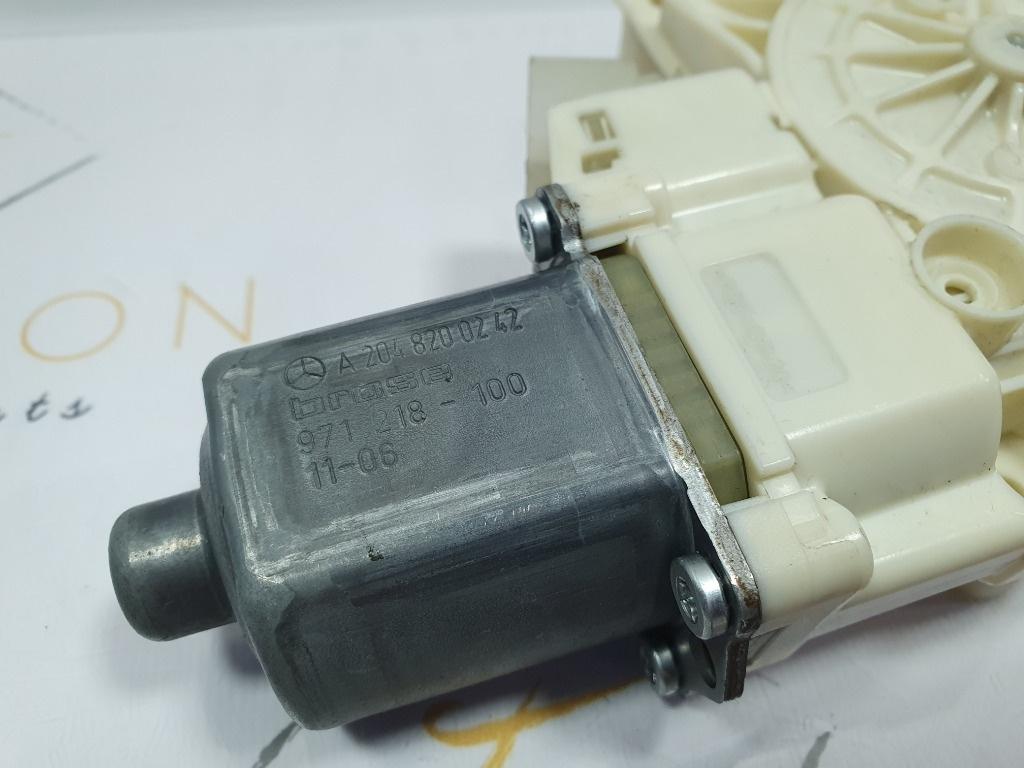 Motoras geam dreapta fata MERCEDES-BENZ C-CLASS W204 2007 - 2014, MERCEDES-BENZ C-CLASS T-Model III S204 2007 - 20142.2 C 180 CDI OM 651.913 A2048200242