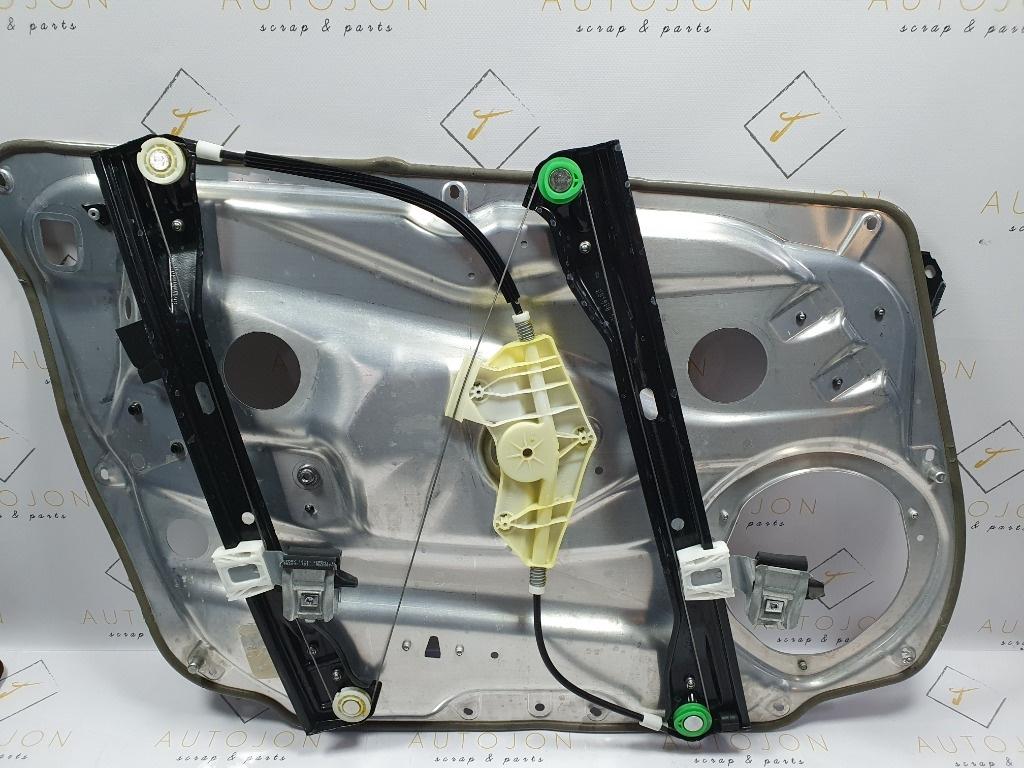 Macara Geam dreapta fata MERCEDES-BENZ C-CLASS W204 2007 - 2014, MERCEDES-BENZ C-CLASS T-Model III S204 2007 - 20142.2 C 220 CDI OM 651.911 963758-102