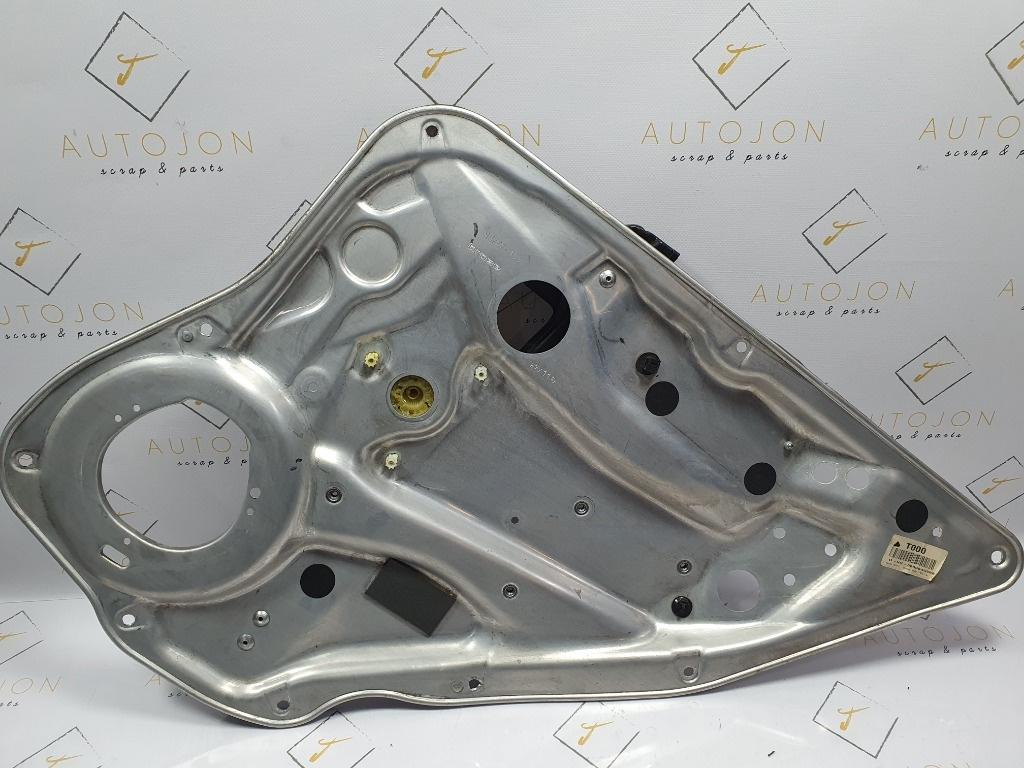 Macara Geam dreapta spate MERCEDES-BENZ C-CLASS W204 2007 - 2014, MERCEDES-BENZ C-CLASS T-Model III S204 2007 - 20142.2 C 220 CDI OM 651.911 911787-103