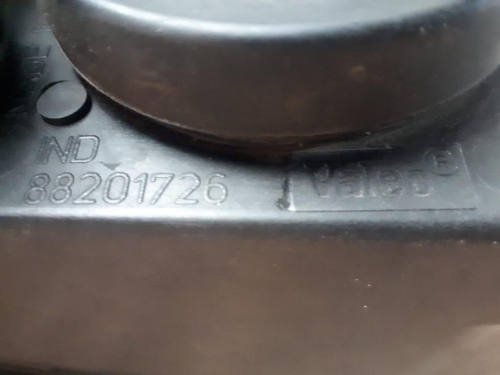 Far stanga OPEL VECTRA B 36_, J96 1995 - 20021.6 i 16V X 16 XEL, Y 16 XE, Z 16 XE 88201726