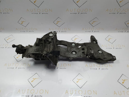 Suport accesorii motor VOLKSWAGEN PASSAT Variant 3G5 2014 - > TDI CRLB, DBGA, DFGA 04L903143D
