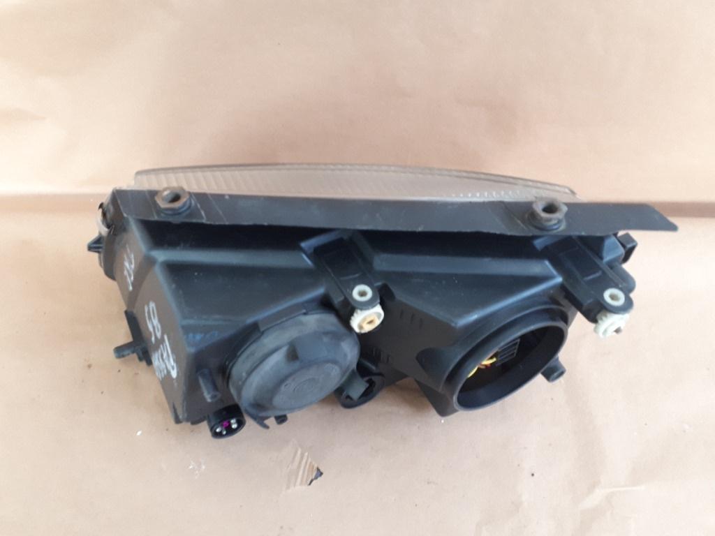 Far stanga VOLKSWAGEN PASSAT Estate 3B5 1997 - 20011.9 TDI AVB 147426-00 RE