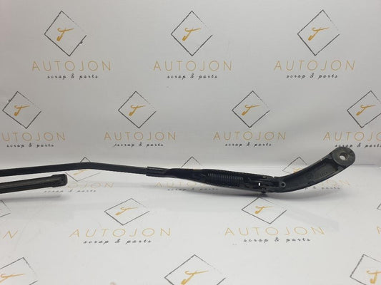 Brat stergator parbriz dreapta VOLKSWAGEN GOLF IV Variant 1J5 1999 - 2006, Break 1.9 TDI ATD, AXR  1J1955410D