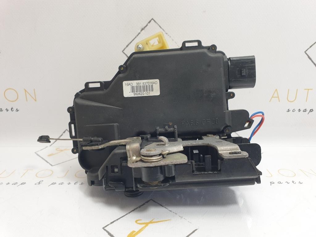 Broasca usa  dreapta fata VOLKSWAGEN GOLF IV Variant 1J5 1999 - 2006, Break 1.9 TDI ATD, AXR  3B1837016AD