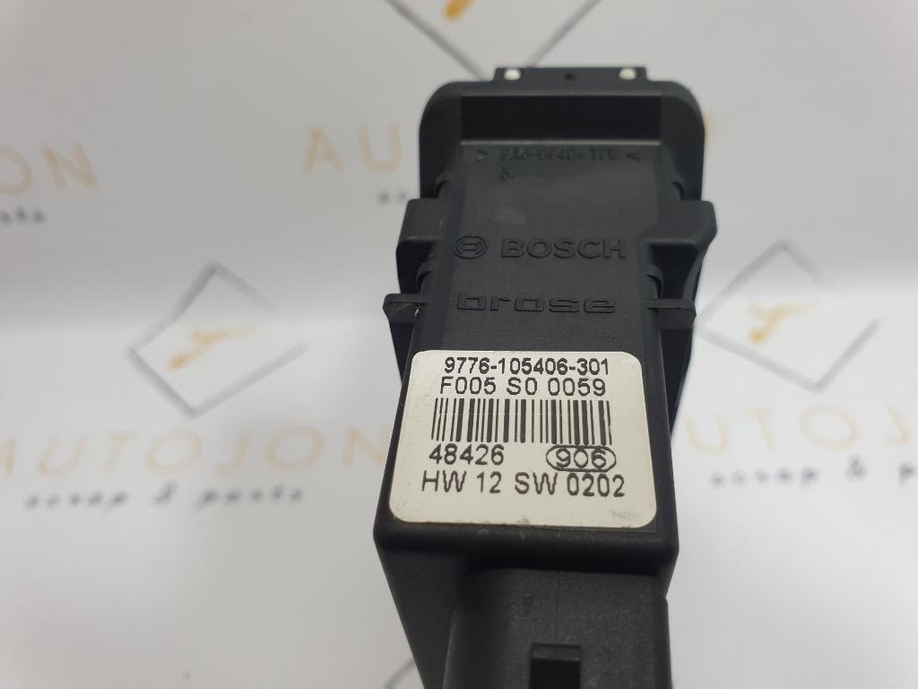 Motoras macara stanga spate VOLKSWAGEN GOLF IV Variant 1J5 1999 - 2006, Break 1.9 TDI ATD, AXR 1C0959811A