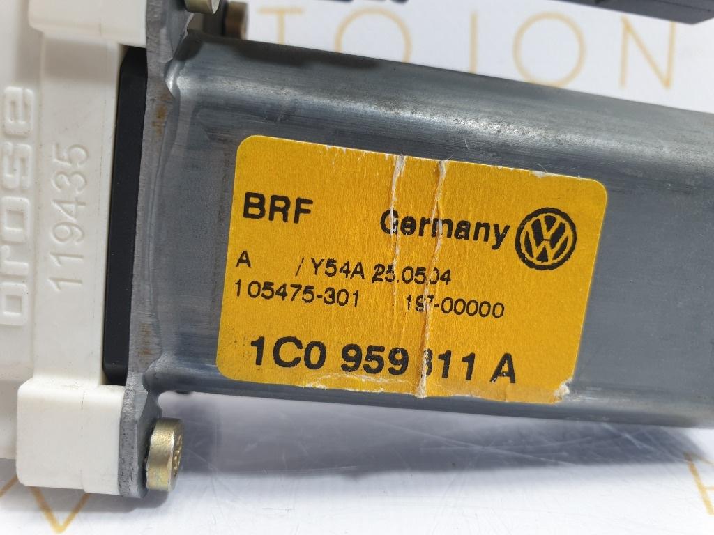 Motoras macara stanga spate VOLKSWAGEN GOLF IV Variant 1J5 1999 - 2006, Break 1.9 TDI ATD, AXR 1C0959811A