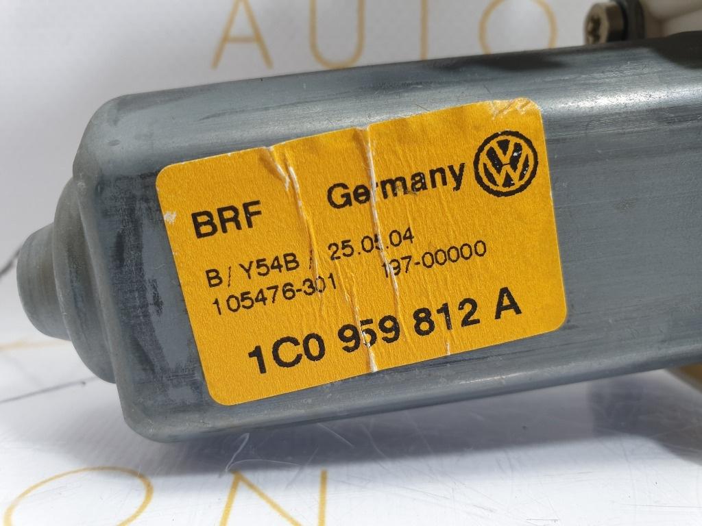 Motoras macara dreapta spate VOLKSWAGEN GOLF IV Variant 1J5 1999 - 2006, Break 1.9 TDI ATD, AXR 1C0959812A