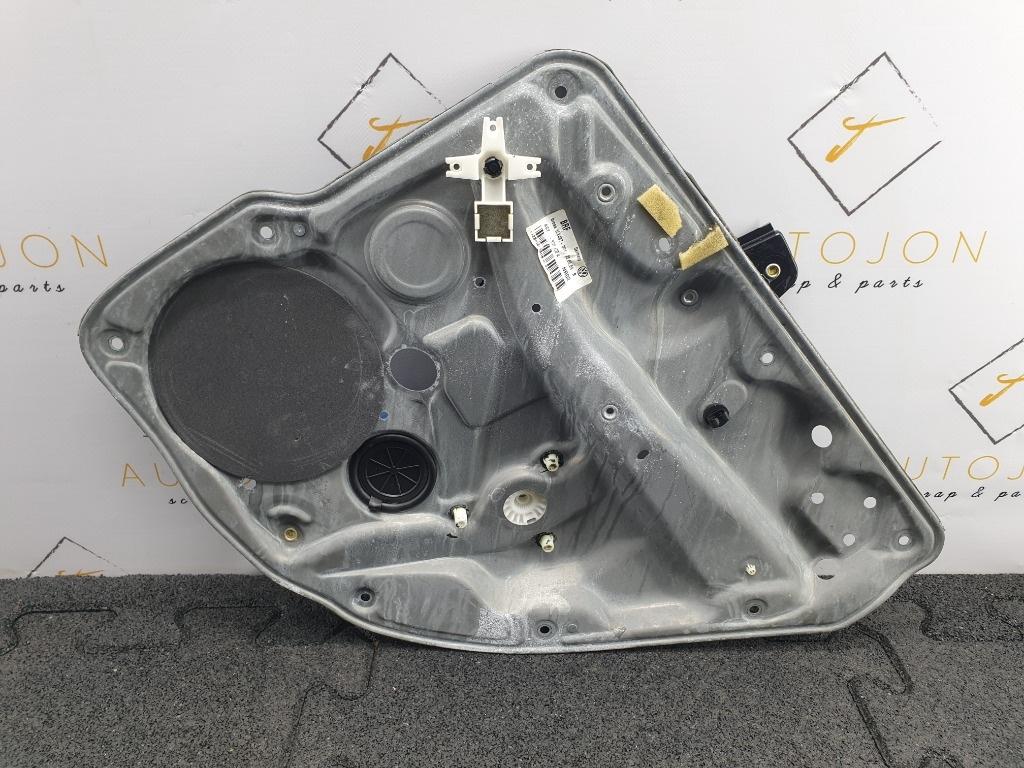 Macara Geam dreapta spate VOLKSWAGEN GOLF IV Variant 1J5 1999 - 2006, Break1.9 TDI ATD, AXR 1J4839730K