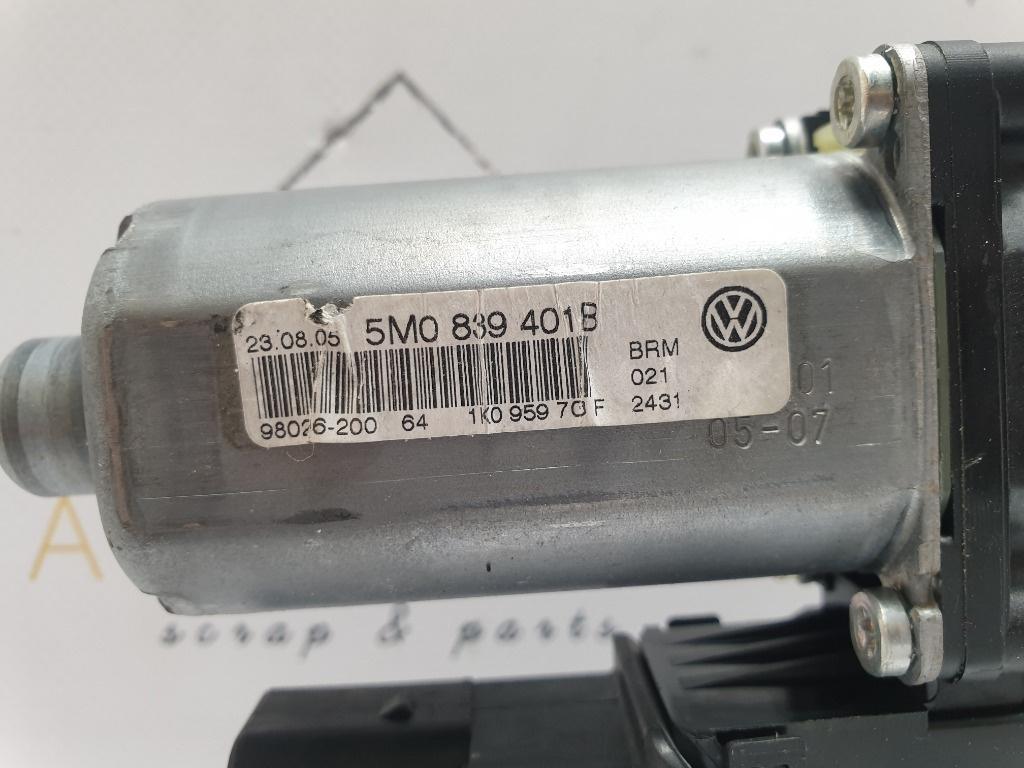 Motoras macara  stanga spate VOLKSWAGEN GOLF PLUS 5M1, 521 2004 - 2013 1.9 TDI BKC, BLS, BXE 5M0839401B