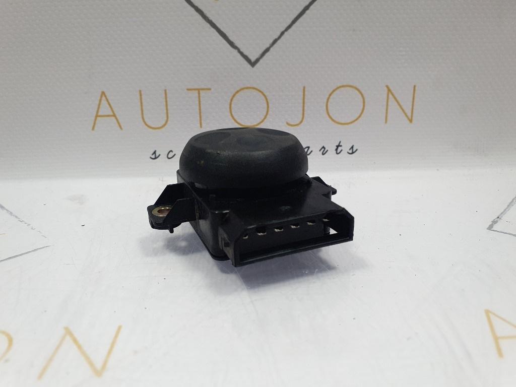 Buton reglaj lombar scaun  AUDI A3 II 8P1 2003 - 2013 2.0 TDI 16V BKD, CBAB, CFFB, CLJA 8E0959777