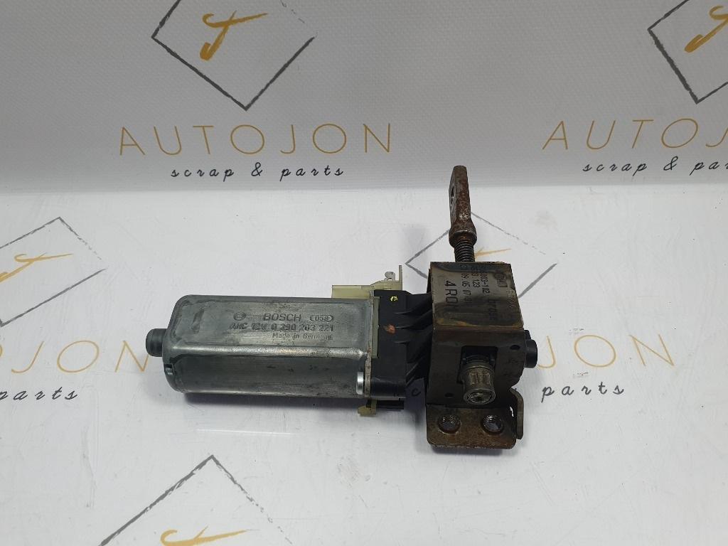 Motoras reglaj scaun AUDI A3 II 8P1 2003 - 20132.0 TDI 16V BKD, CBAB, CFFB, CLJA BOSCH 0 390 203 221 0390203221 , 906003-102