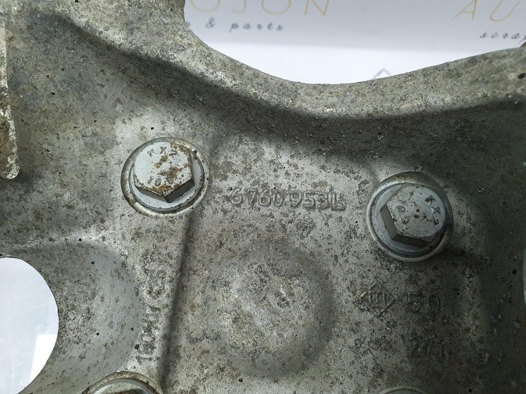 Fuzeta  stanga fata BMW 5 E60 2001 - 20102.0 520 d N47 D20 A 6760953L