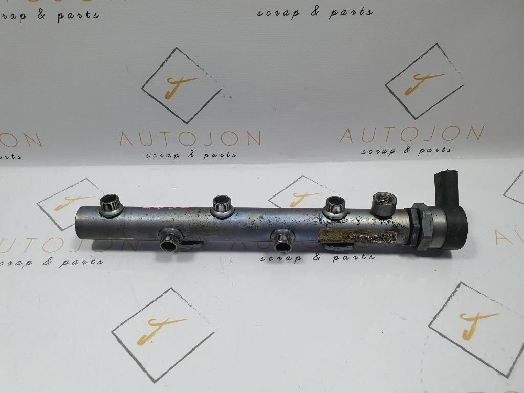 Rampa injectoare cu senzor presiune AUDI Q7 4LB 2006 - 2016 3.0 TDI quattro BUG 059130090AG , 057130764F