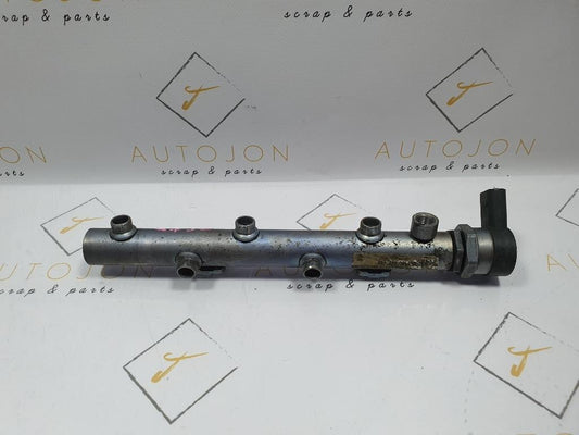 Rampa injectoare cu senzor presiune AUDI Q7 4LB 2006 - 2016 3.0 TDI quattro BUG 059130090AG , 057130764F