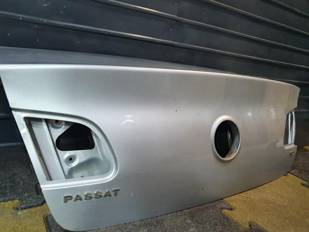 Capota portbagaj  VOLKSWAGEN PASSAT 3C2 2005 - 2010 1.9 TDI BKC, BLS, BXE  3C5827025H