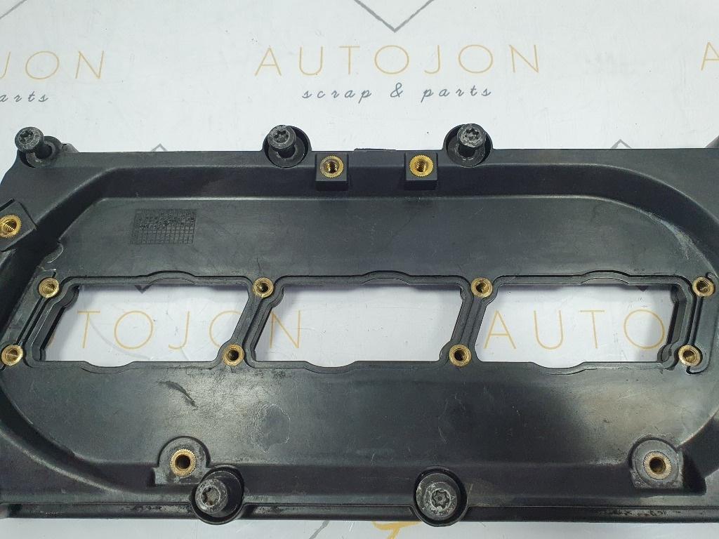 Capac chiulasa stanga AUDI Q7 4LB 2006 - 2016 3.0 TDI quattro BUG 059103470R