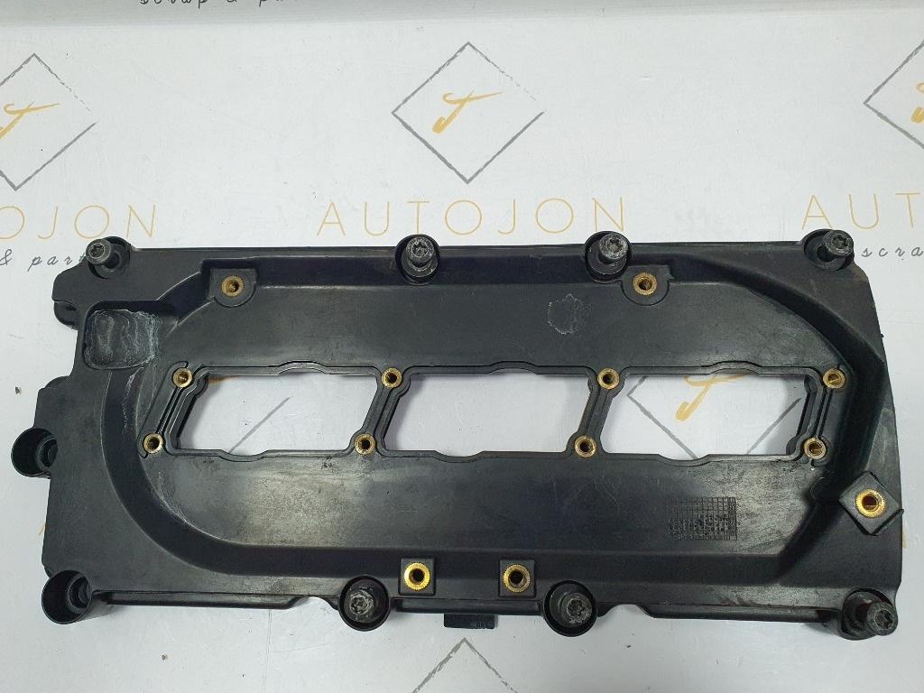Capac chiulasa stanga AUDI Q7 4LB 2006 - 2016 3.0 TDI quattro BUG 059103470R