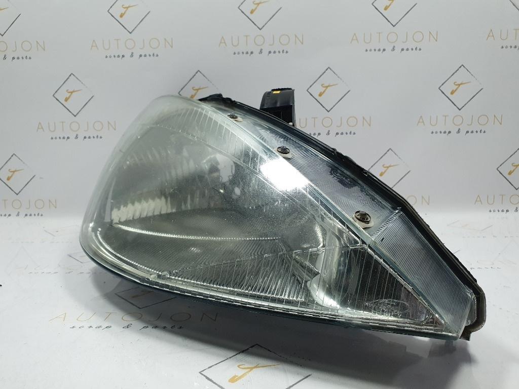 Far dreapta FORD FOCUS Hatchback  DAW, DBW 1998 - 20071.6 16V FYDA, FYDB, FYDC, FYDD, FYDH 0374D