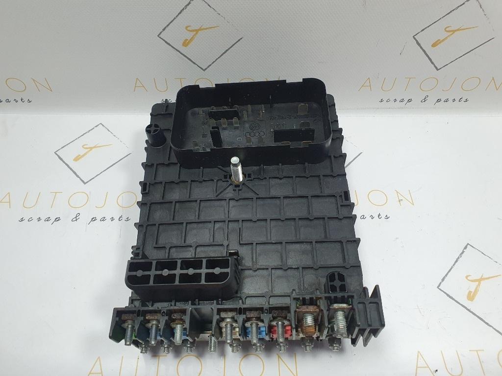 Panou sigurante motor VOLKSWAGEN PASSAT Variant 3C5 2005 - 2011 2.0 TDI BMR, CBBB     3C0937125