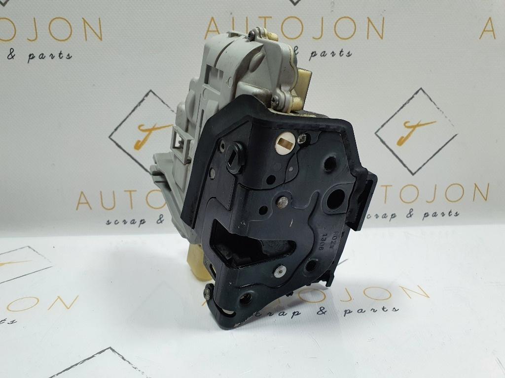Broasca usa  dreapta spate VOLKSWAGEN PASSAT Variant 3C5 2005 - 2011 2.0 TDI BMR, CBBB   3C4839016A