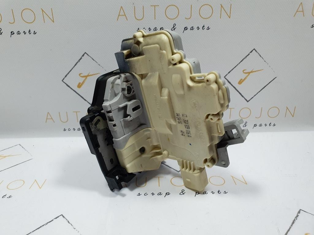 Broasca usa  dreapta spate VOLKSWAGEN PASSAT Variant 3C5 2005 - 2011 2.0 TDI BMR, CBBB   3C4839016A