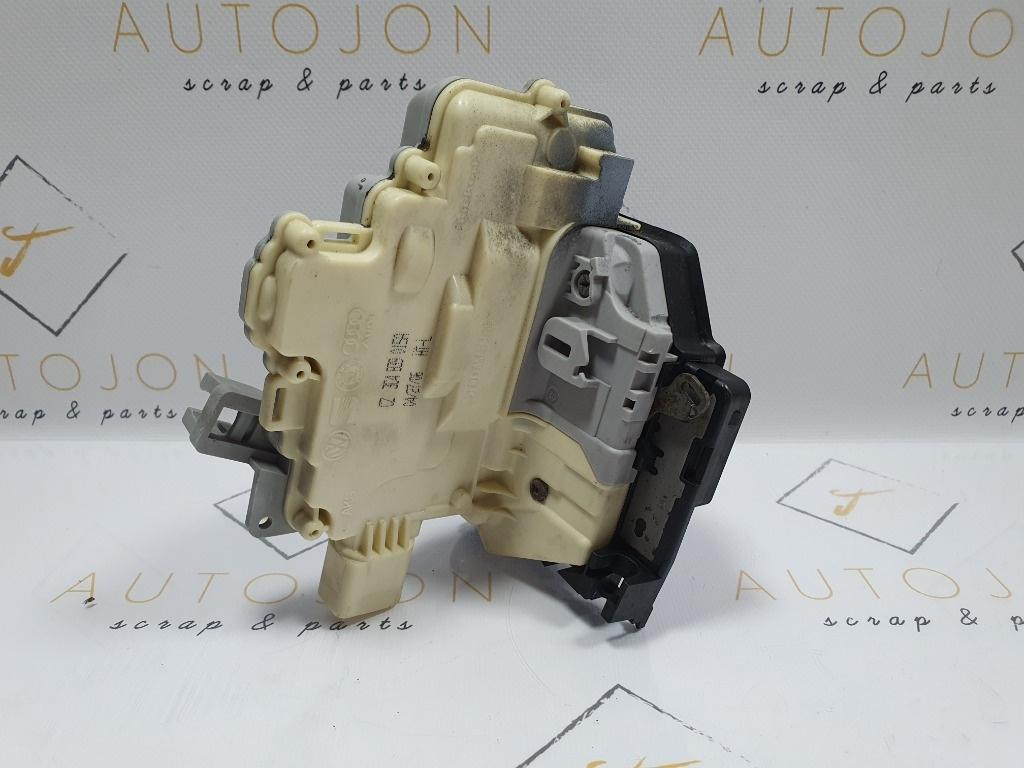 Broasca usa stanga spate VOLKSWAGEN PASSAT Variant 3C5 2005 - 2011 2.0 TDI BMR, CBBB   3C4839015A