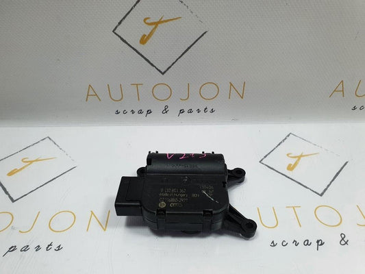 Motoras reglaj aeroterma  V213 VOLKSWAGEN PASSAT Variant 3C5 2005 - 20112.0 TDI BMR, CBBB 3C0907511AM