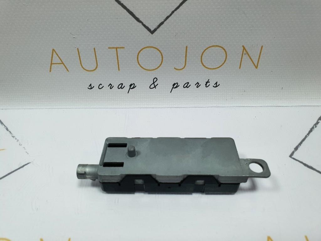 Amplificator antena FM VOLKSWAGEN PASSAT Variant 3C5 2005 - 2011 2.0 TDI BMR, CBBB   3C9035552A