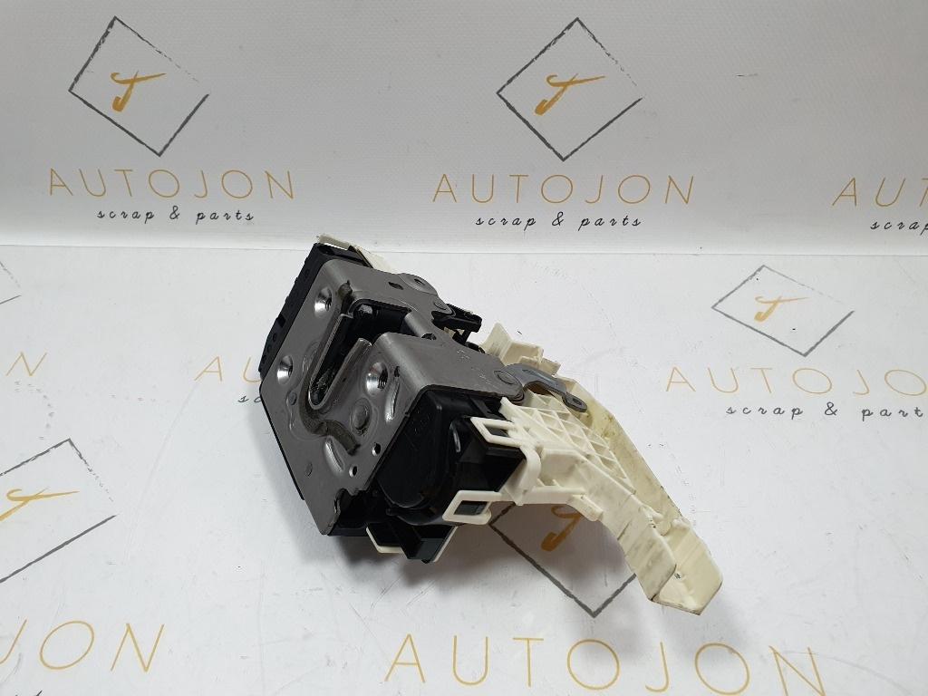 Broasca usa stanga fata MERCEDES-BENZ C-CLASS W204 2007 - 2014, MERCEDES-BENZ C-CLASS T-Model III S204 2007 - 20142.2 C 200 CDI OM 651.913 A2047202735