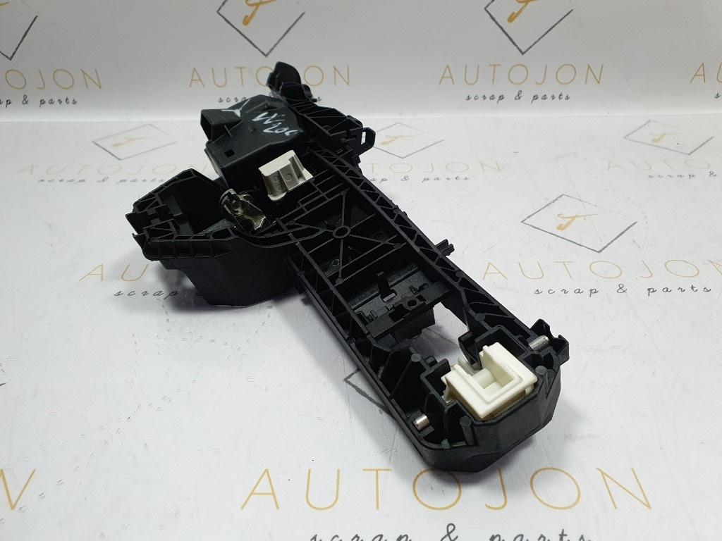 Maner/suport exterior usa de incarcare stanga fata MERCEDES-BENZ C-CLASS W204 2007 - 2014, MERCEDES-BENZ C-CLASS T-Model III S204 2007 - 20142.2 C 220 CDI 4-matic OM 651.912 34550101