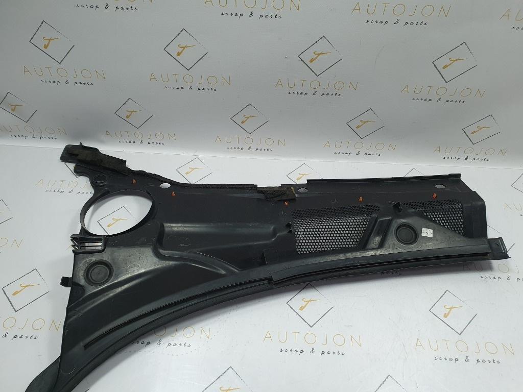 Grila stergator dreapta JAGUAR XF CC9_, X250 2008 - 2015 3.0 D AJV6D  8X23F021B45BP