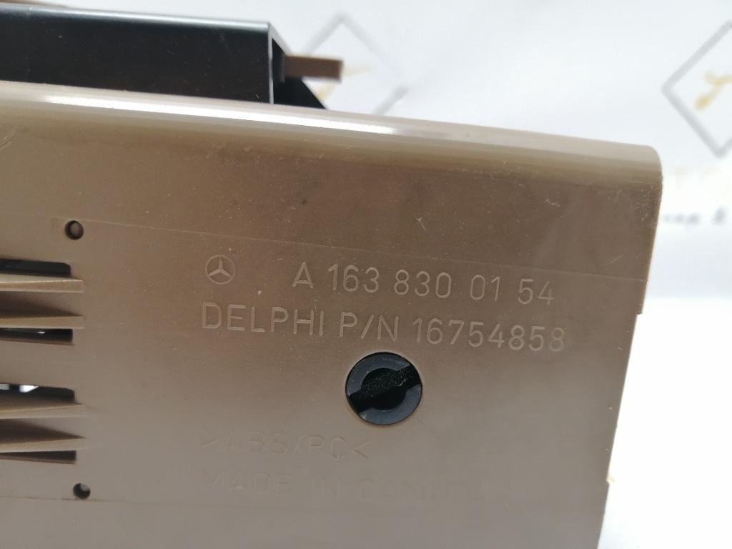 Grila aer bord  stanga MERCEDES-BENZ M-CLASS W163 1998 - 2005 2.7 ML 270 CDI OM 612.963 A1638300154 / A 163 830 01 54