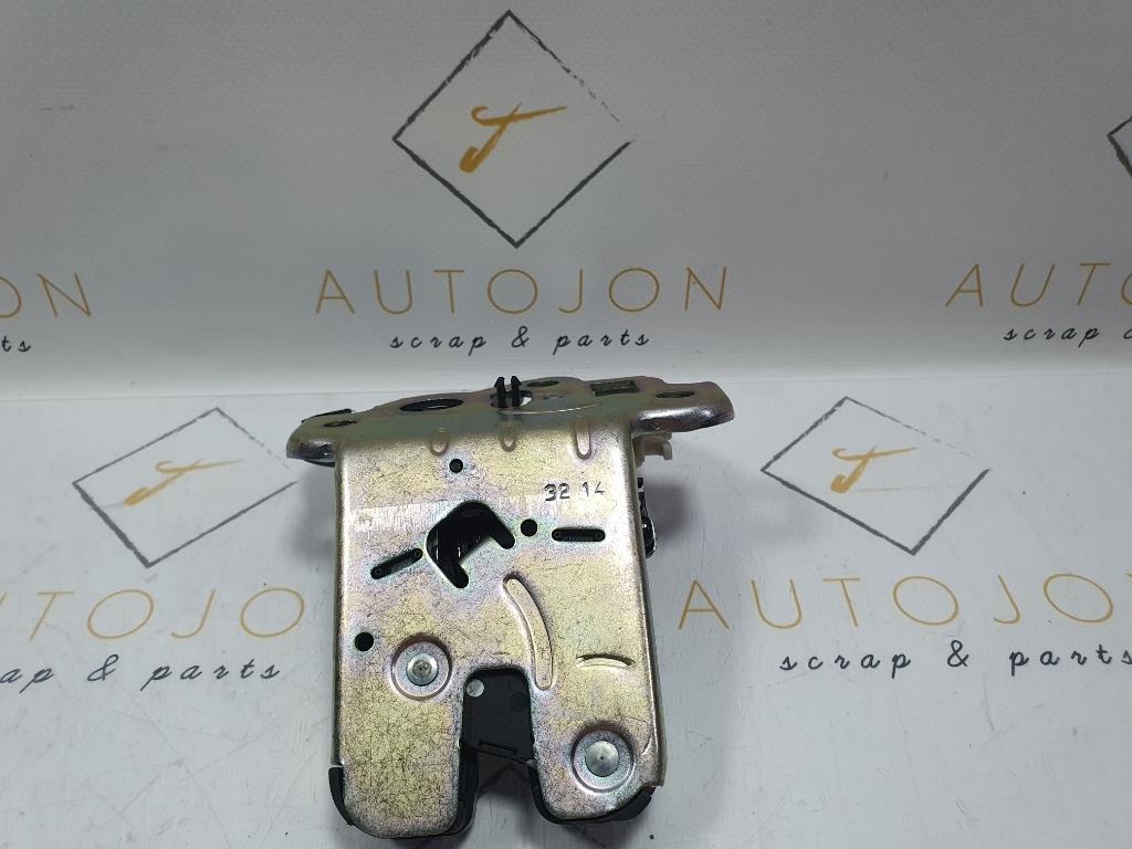 Broasca portbagaj  AUDI A6 IV Avant 4G5, C7, 4GD 2011 - 2018 3.0 TDI CTCC, CZVB  8R0827505