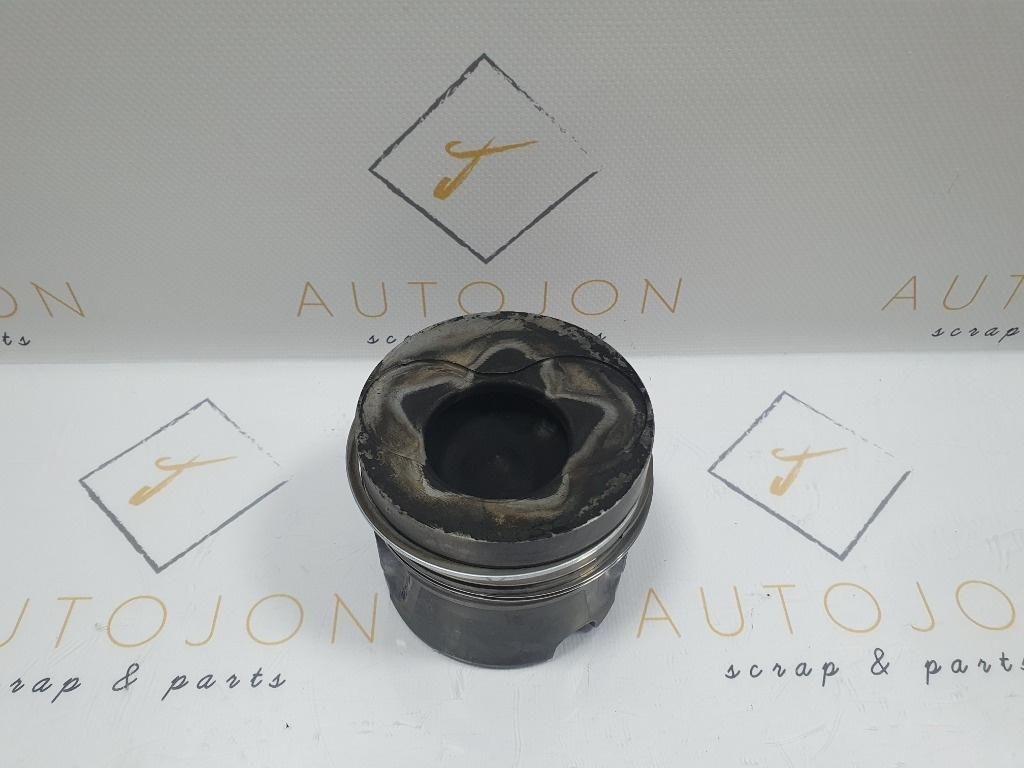 Piston 1/2 SKODA SUPERB 3U4 2001 - 2008 1.9 TDI AVF, AWX  038107065EL