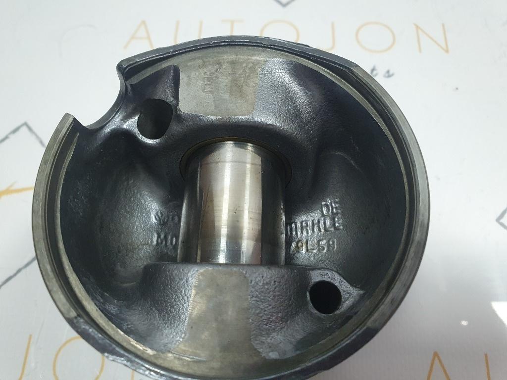 Piston 2/3 SKODA SUPERB 3U4 2001 - 2008 1.9 TDI BSV 038107065EM