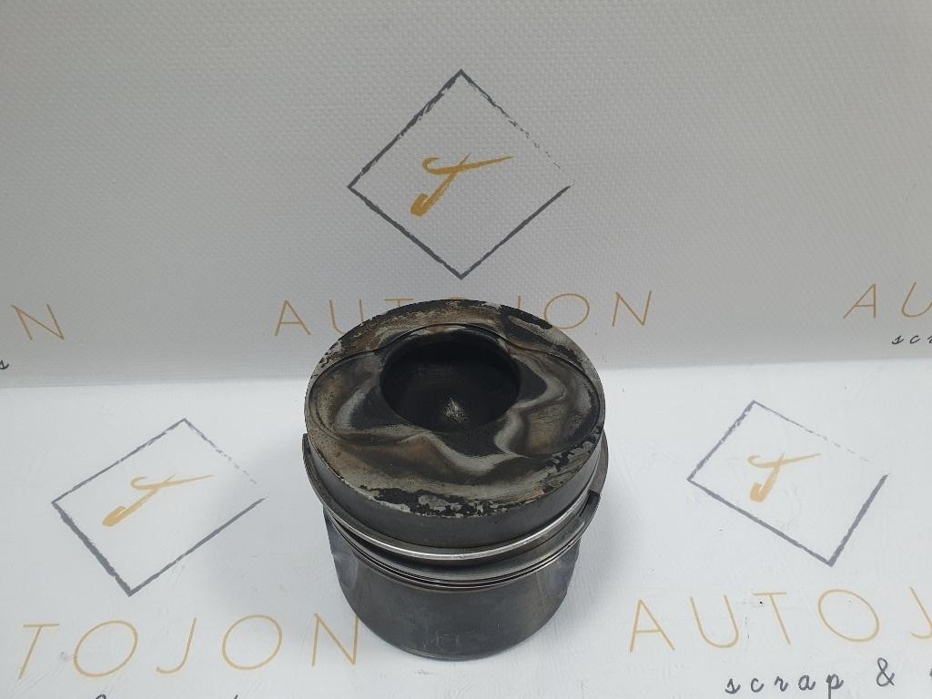 Piston 2/3 SKODA SUPERB 3U4 2001 - 2008 1.9 TDI BSV 038107065EM