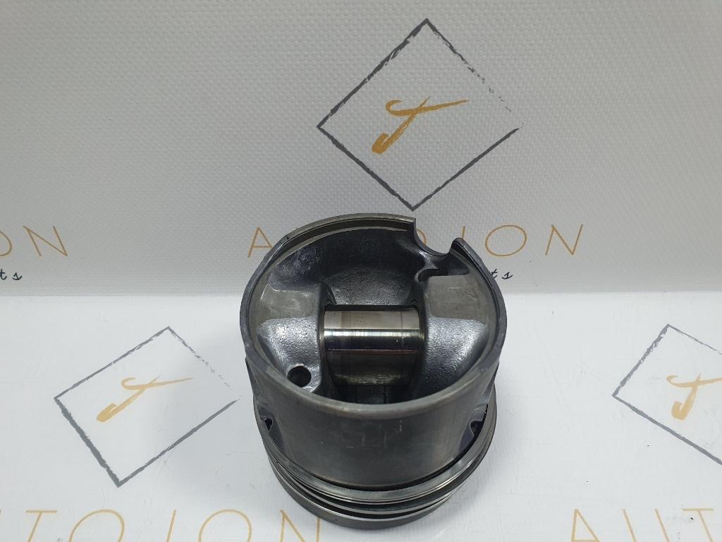 Piston 2/3 SKODA SUPERB 3U4 2001 - 2008 1.9 TDI BSV 038107065EM