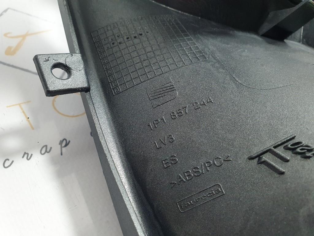Ornament ceasuri bord  SEAT LEON II 1P1 2005 - 2013 1.9 TDI BKC, BLS, BXE   1P1857244