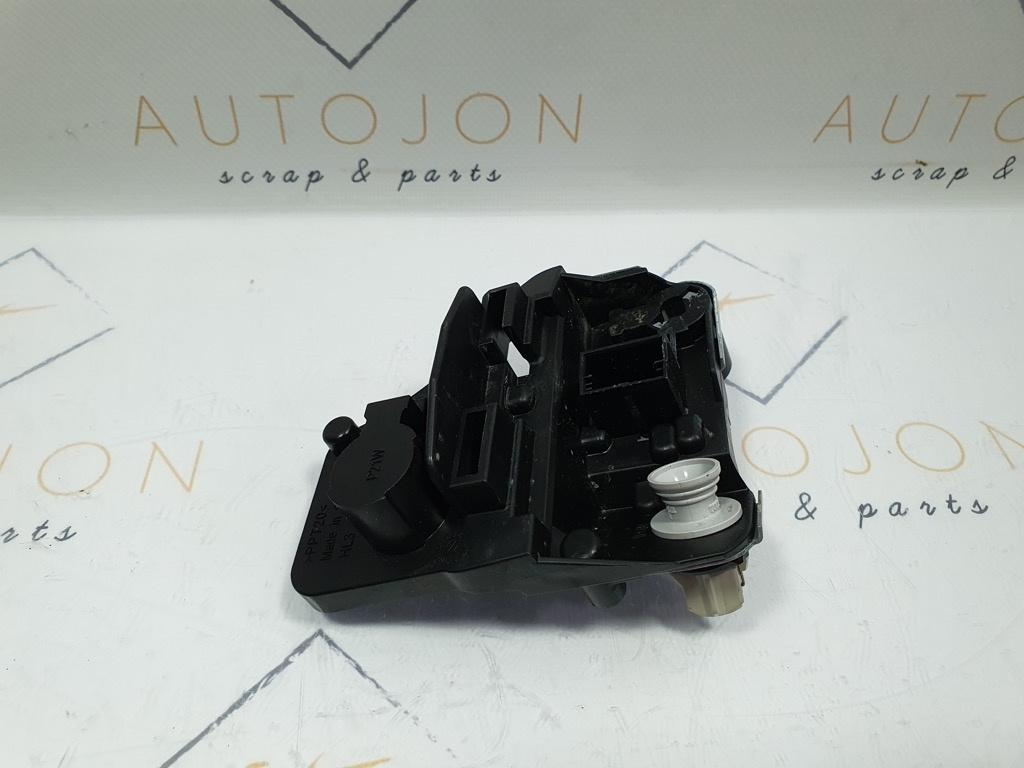 Soclu stop dreapta VOLKSWAGEN TOURAN 1T3 2010 - 2015 2.0 TDI CFHF, CLCA 1T0945264