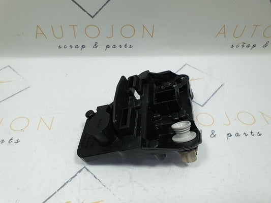 Soclu stop dreapta VOLKSWAGEN TOURAN 1T3 2010 - 2015 2.0 TDI CFHF, CLCA 1T0945264