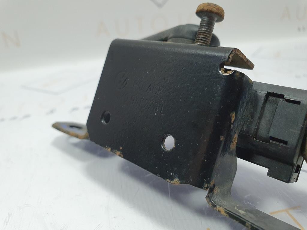 Senzor nivel xenon punte spate VOLKSWAGEN TOURAN 1T3 2010 - 2015 2.0 TDI CFHF, CLCA 1T0907503B , 1K0941273L