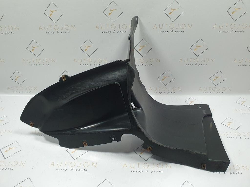 Carenaj mic roata  stanga fata VOLKSWAGEN PASSAT Variant 3C5 2005 - 2011, Sedan 2.0 TDI 4motion BMP    3C0805911B