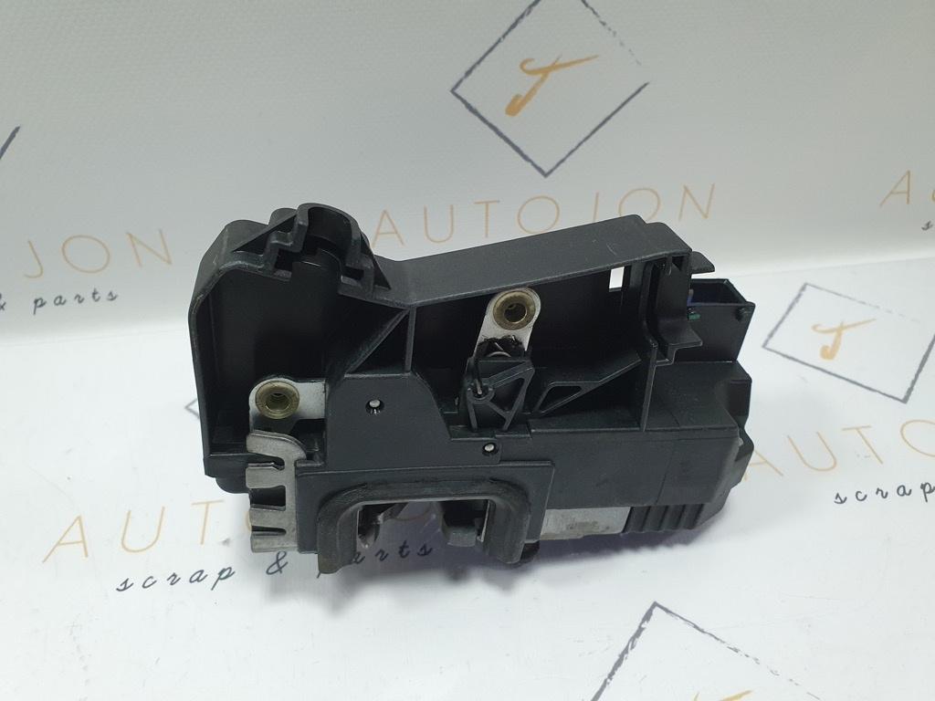 Broasca usa dreapta fata OPEL MERIVA X03 2003 - 2010 1.7 DTI Y 17 DT 13154792GF