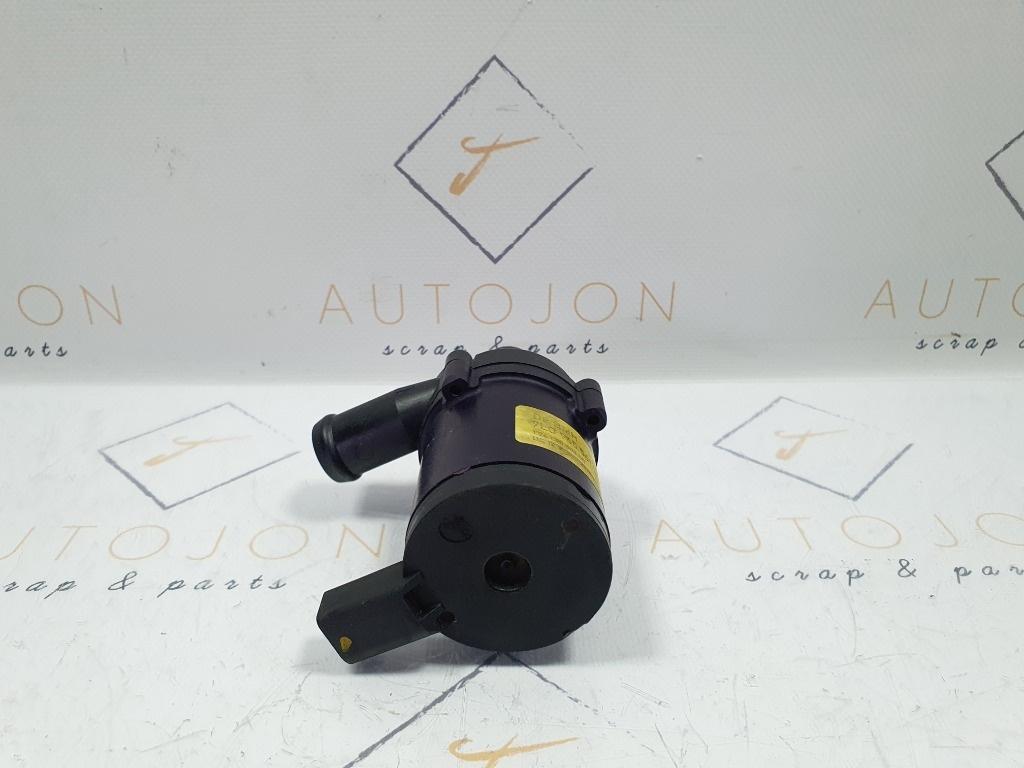 Pompa recirculare apa AUDI Q7 4LB 2006 - 2016 3.0 TDI quattro BUG 7L0965561L