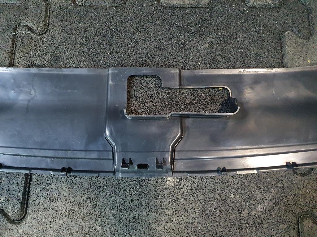 Capac panou frontal AUDI Q7 4LB 2006 - 2016, Break 3.0 TDI quattro BUG  4L0807081