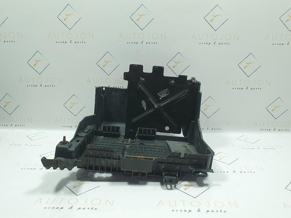 Carcasa baterie  RENAULT MEGANE II Estate KM0/1_ 2003 - 2012 1.5 dCi K9K 734  8200467409