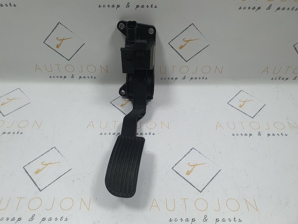 Pedala de acceleratie MERCEDES-BENZ VIANO W639 2003 - >2.2 2.2 CDI 2.2 OM 646.980, OM 646.982 BOSCH 0281002561 A6398000604