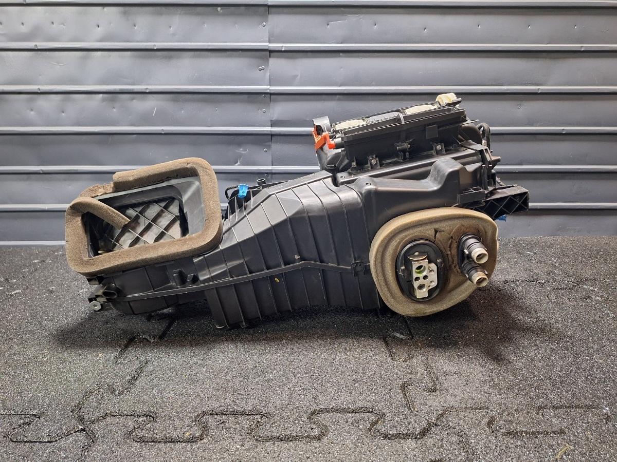 Carcasa aeroterma VOLKSWAGEN GOLF V 1K1 2003 - 2009 TDI BKC, BLS, BXE 1K1820308B