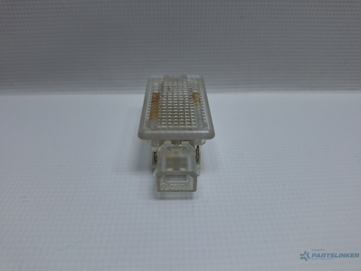 Lampa torpedou AUDI A3 II Sportback 8PA 2004 - 2015 TDI BKC, BLS, BXE 8E0947101