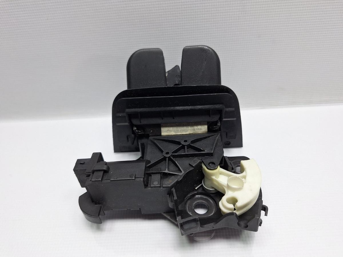 Broasca haion AUDI A3 II Sportback 8PA 2004 - 2015 TDI BKC, BLS, BXE 8P4827505B